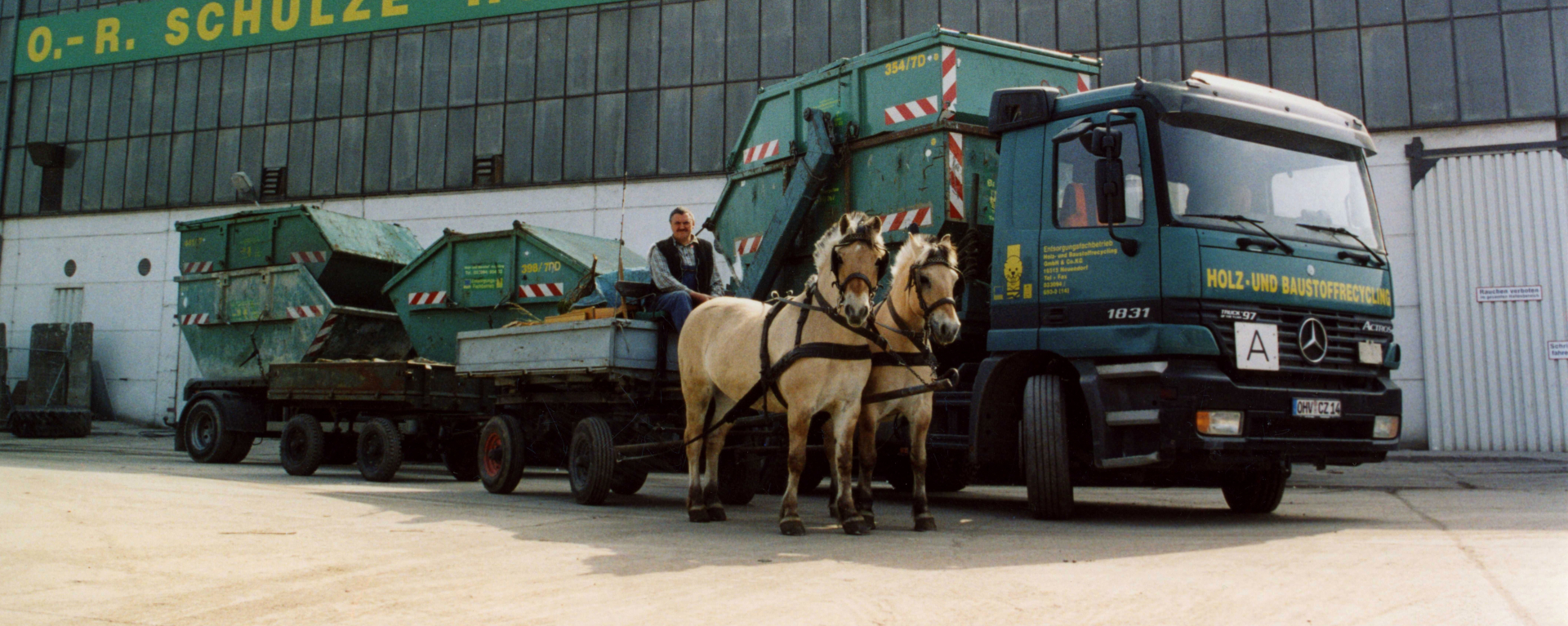 Kutsche und LKW